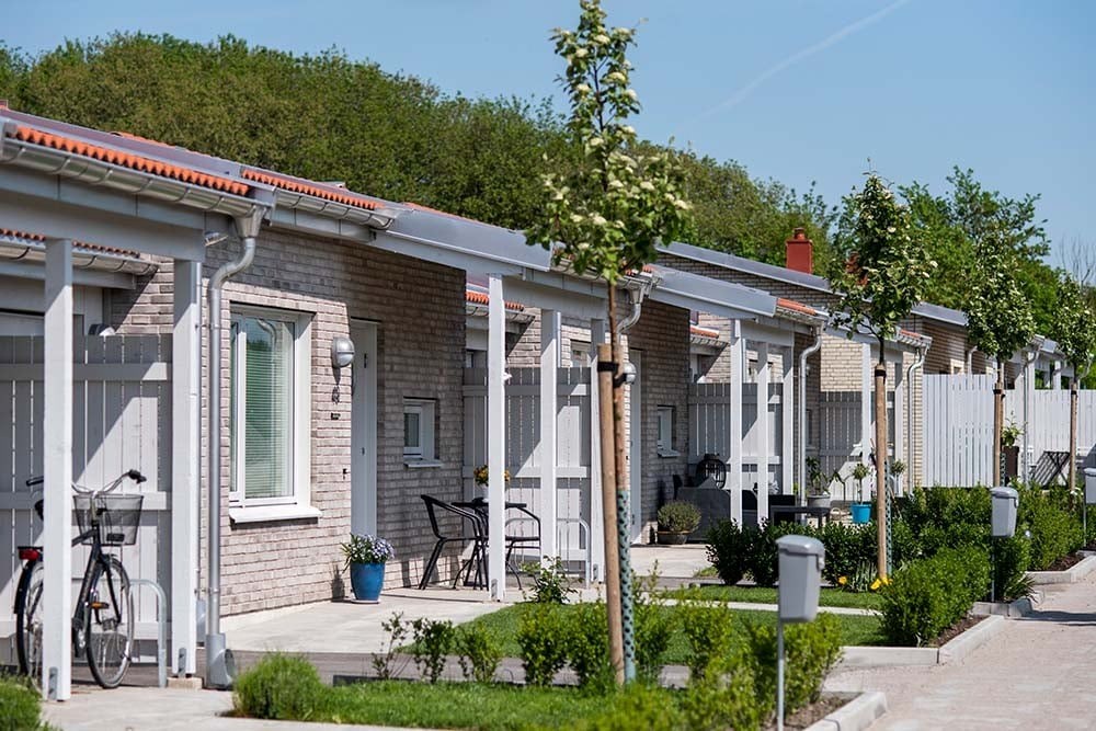 Kedjehus i solen