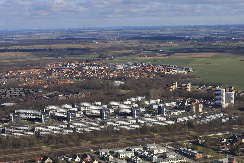 En drönarbild på Linero och Mårtens Fälad